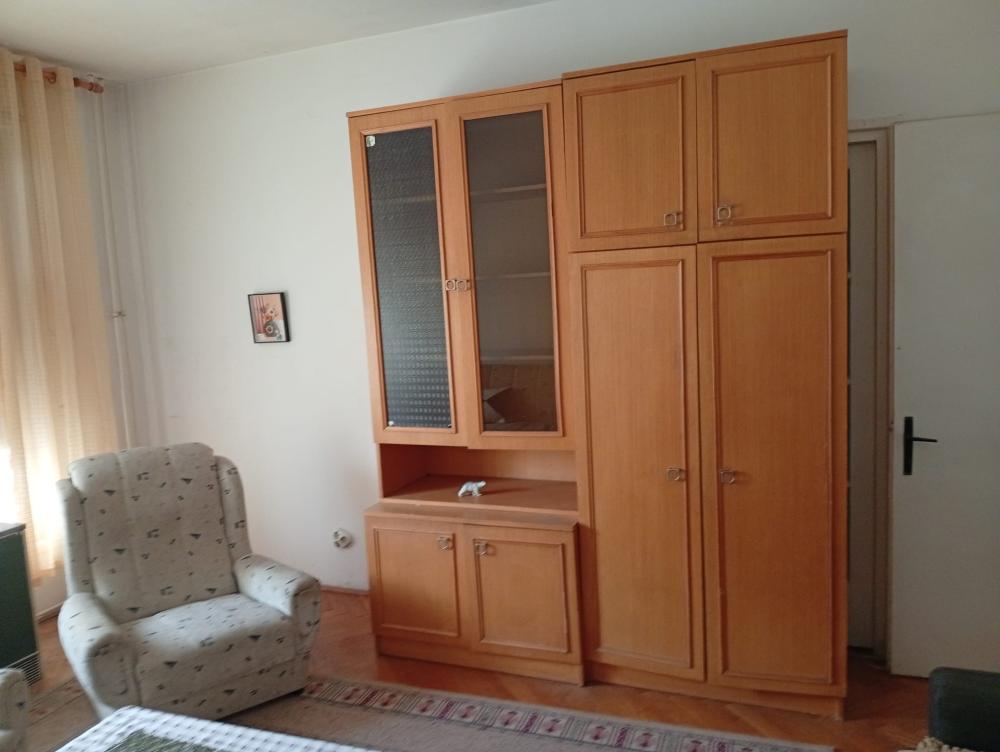 Slika 3 - Dvoiposoban, 60m2, Obrenoviceva ulica Niš